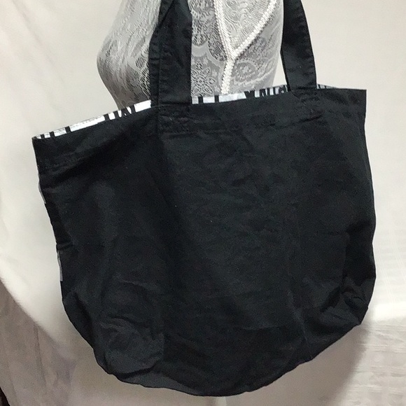 Large tote - Picture 2 of 6